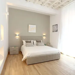 לינה וארוחת בוקר Belsiana 7